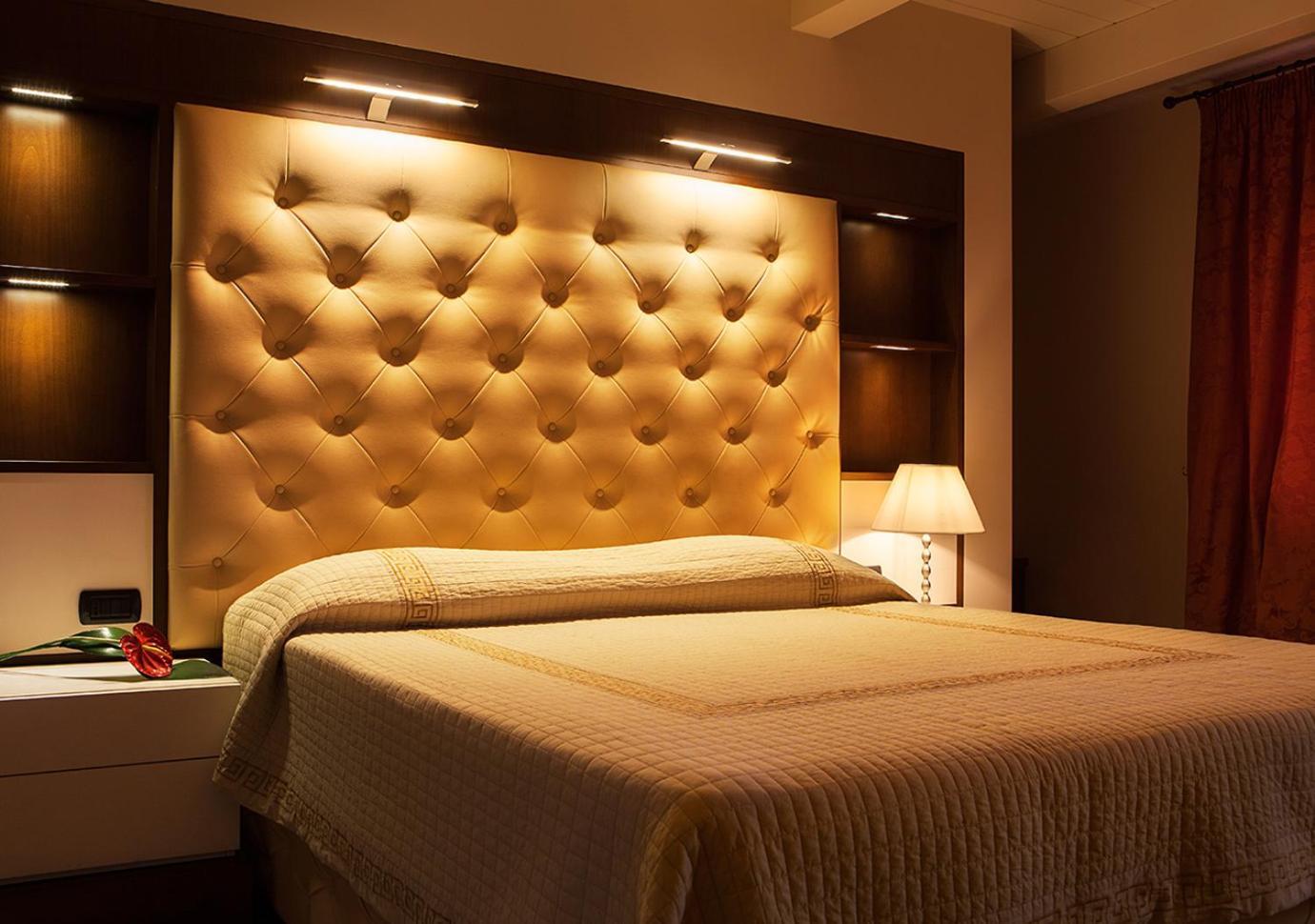 Le Residenze Degli Ulivi Hotel Campofilone ภายนอก รูปภาพ