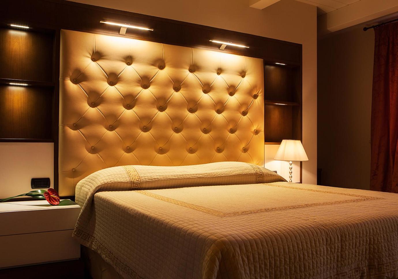 Le Residenze Degli Ulivi Hotel Campofilone ภายนอก รูปภาพ